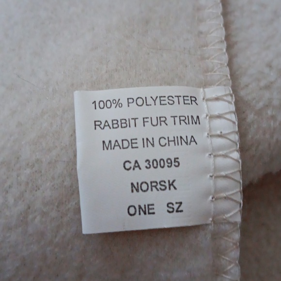 Norsk ivory rabbit fur trimmed scarf NWT - Picture 4 of 4